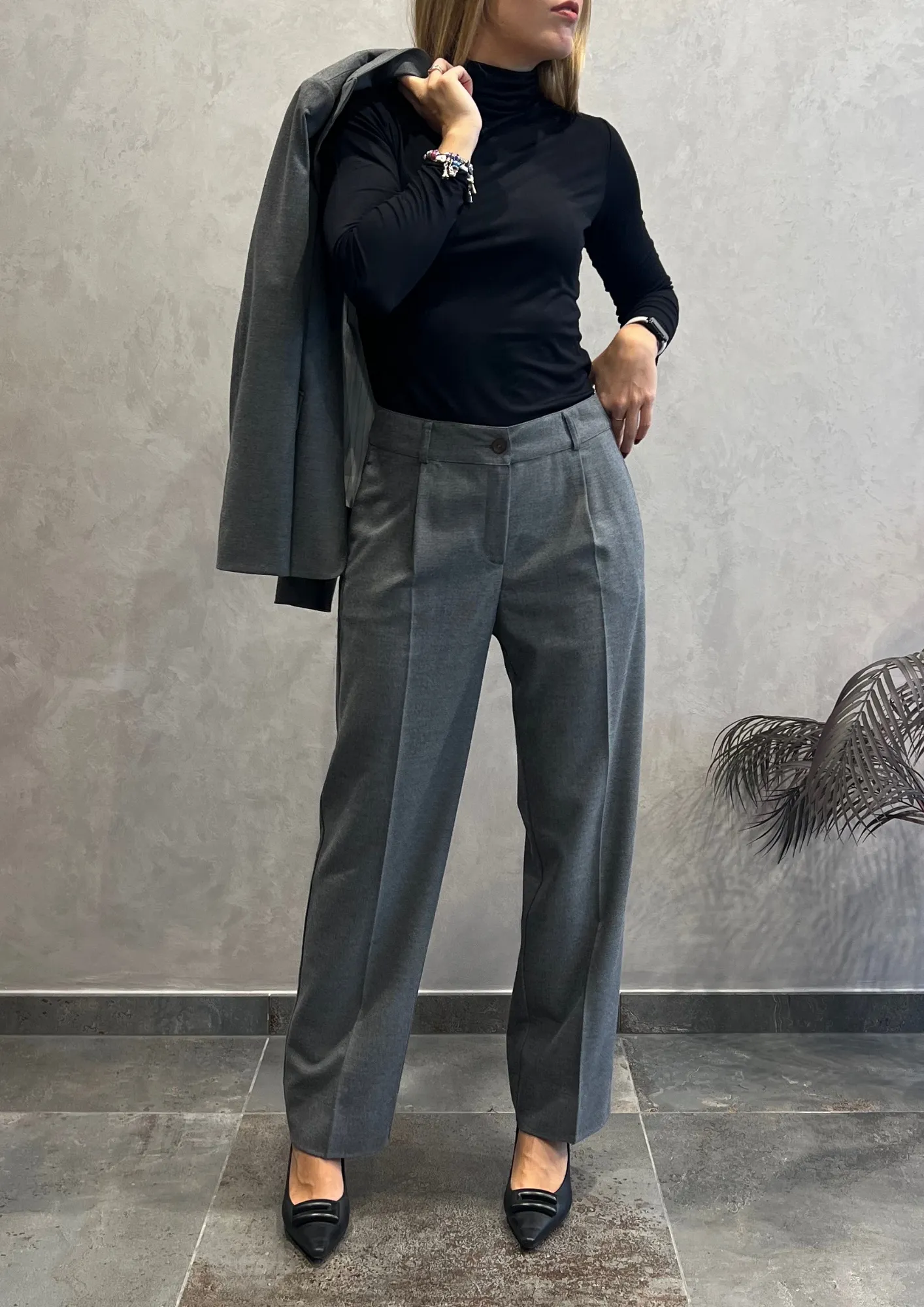 Pantalone taglio sartoriale con pinces